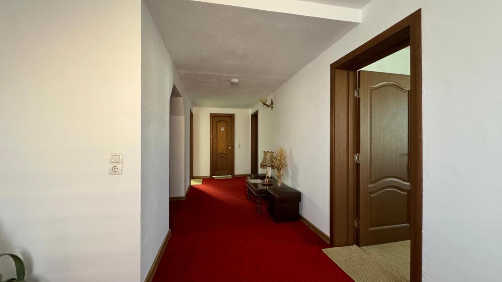 דירות Zărneşti Casa Nicoladis מראה חיצוני תמונה
