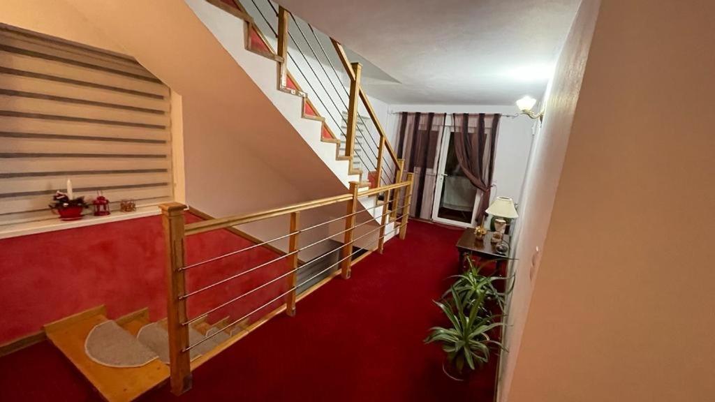 דירות Zărneşti Casa Nicoladis מראה חיצוני תמונה